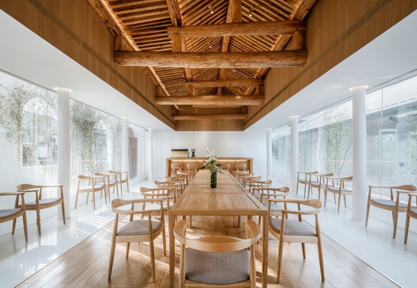 “疊院兒”最難能可貴的一點(diǎn)是重新梳理了新與舊、內(nèi)與外、人工與自然的關(guān)系